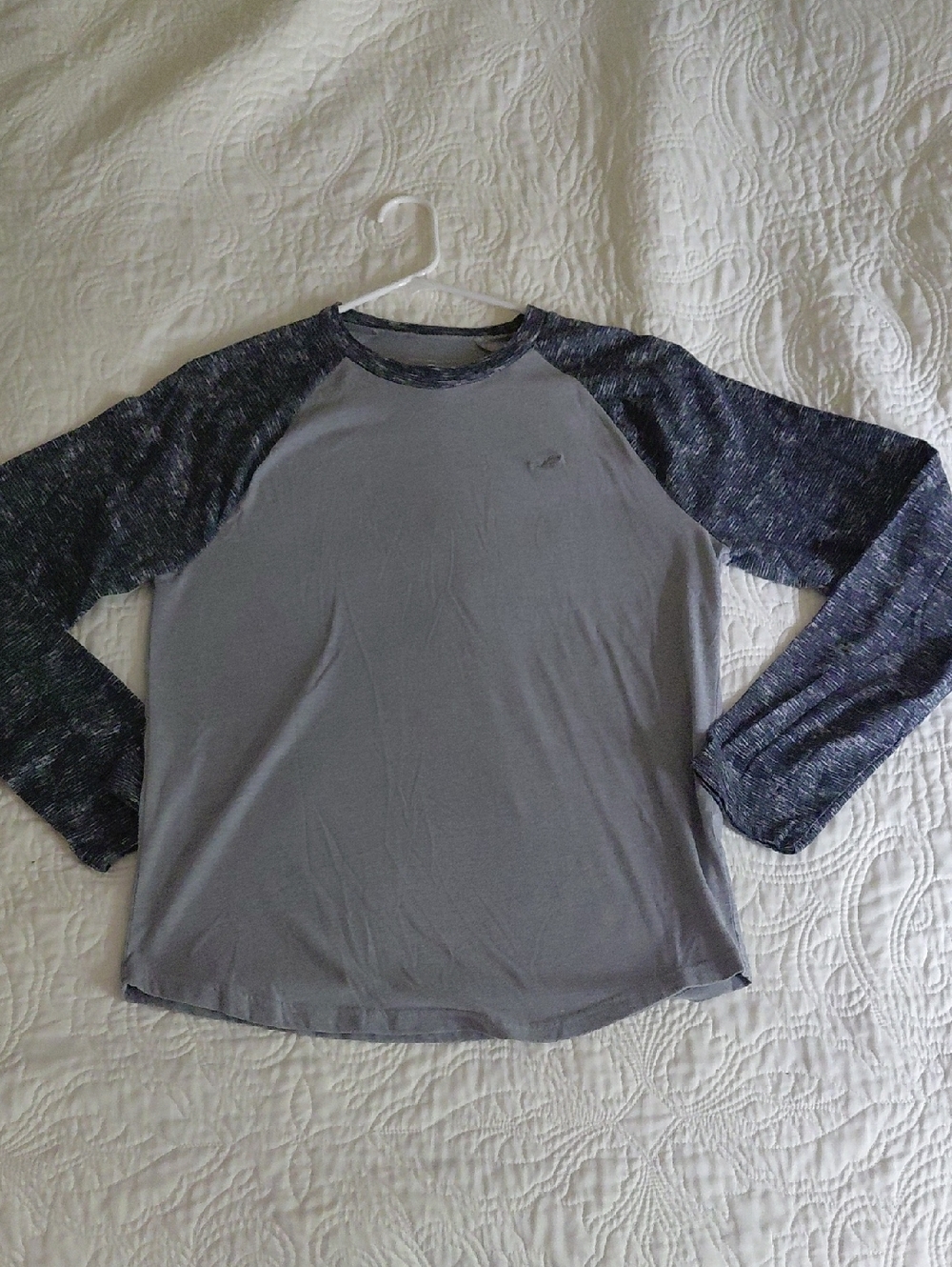 Hollister Two-Tone Raglan Long Sleeve Shirt - Gray & Dark Heather